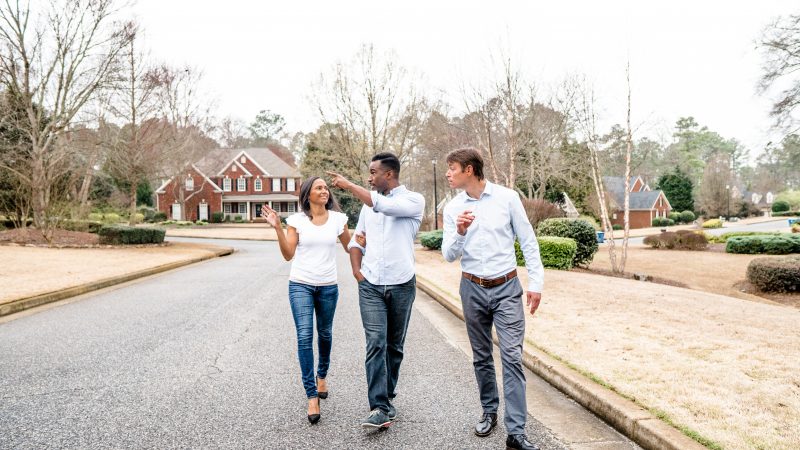 It is possible to make offers on multiple homes. However, buyers should do so with caution.