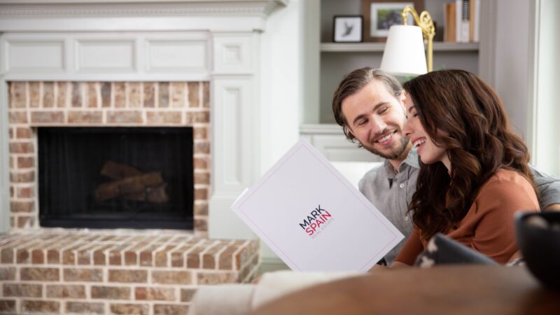 Shannon learns about her flexible home sale options with our Guaranteed Offer program