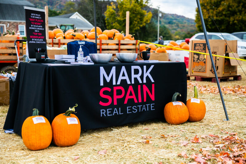 Mark Spain Real Estate giving back to the community in Chattanooga at the Festival