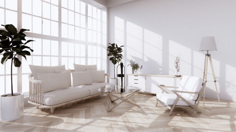 Selling a home by owner usually yield biased home staging and off-putting decor.