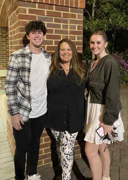 Moms of MSRE, Maria Perry and family